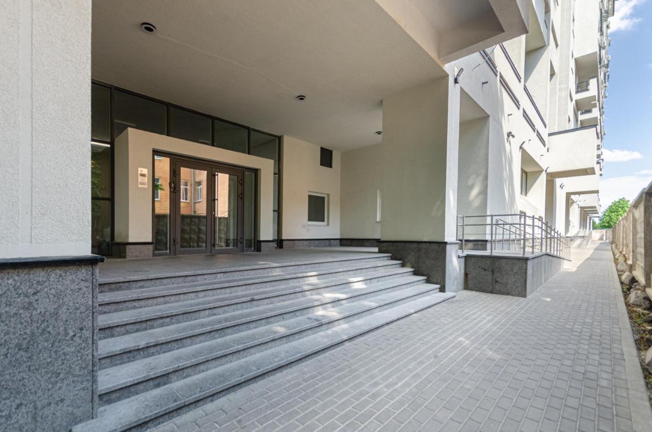 Petrovdom 5-25 In Cozy Apartment In Residential Complex "Beresteiskyi" Κίεβο Εξωτερικό φωτογραφία